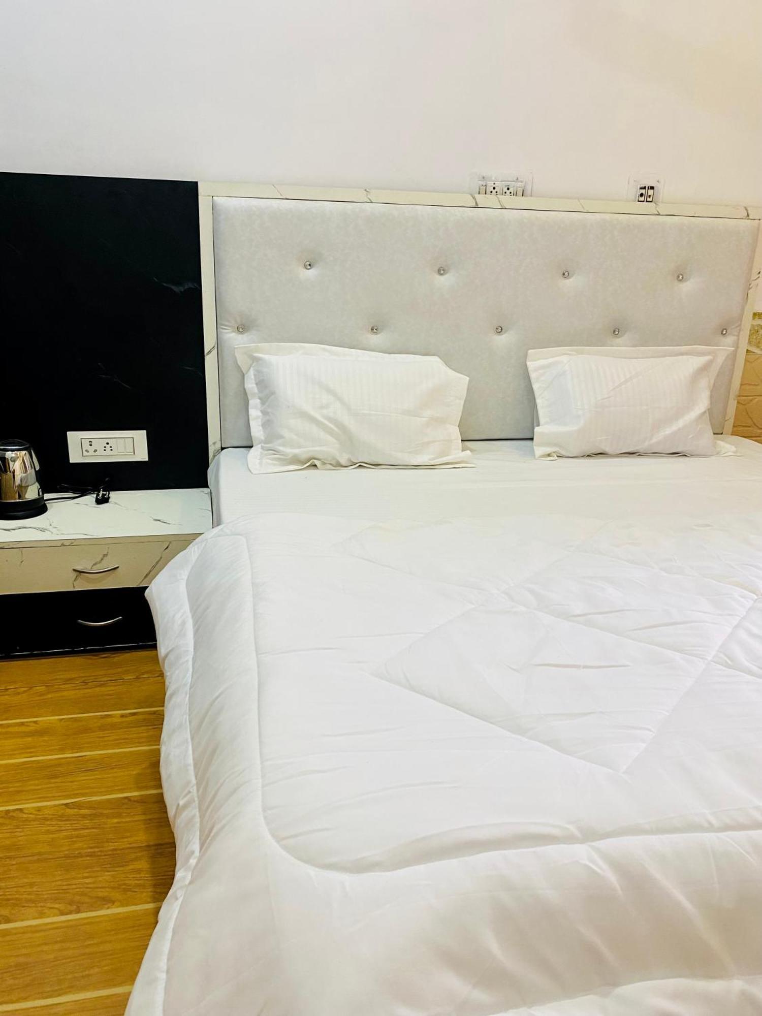 פושקאר Lazy Staytion מראה חיצוני תמונה